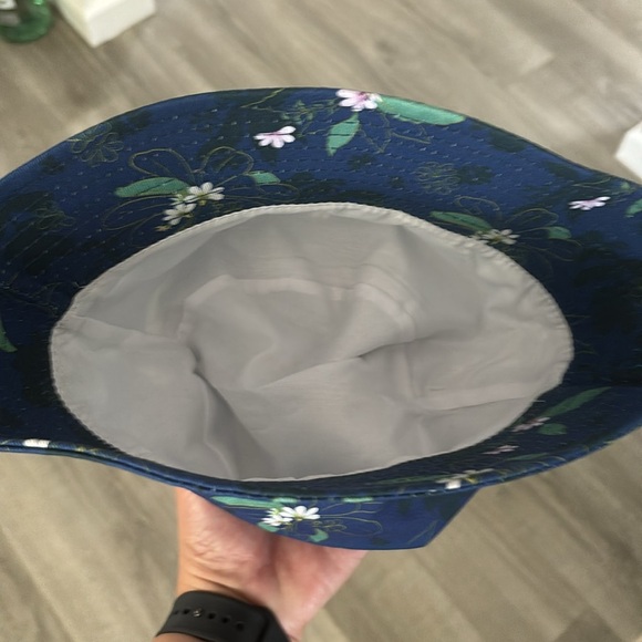 Mahina Made bucket hat; non reversible; fits most small-medium heads - Picture 3 of 3